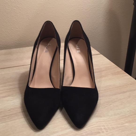 Bar III Shoes - Black suede leather pumps/NWOT